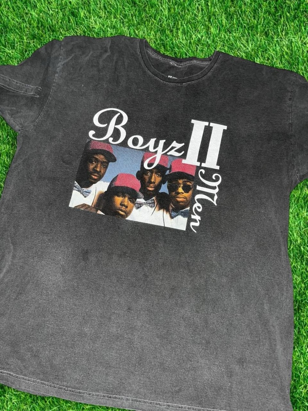 Vintage faded Boyz II Men Graphic Short Sleeve Tee - Black
